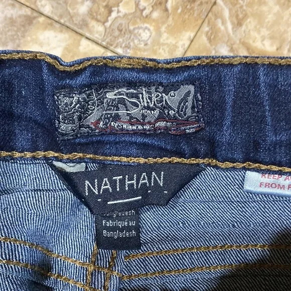 Boys size 5 silver jeans. Snap and zip close. (35/5) - Picture 7 of 16